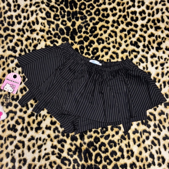 blondita pinstripe skort - Picture 7 of 7